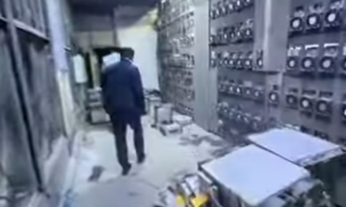 Майнинг на миллионы: трое жителей столицы скрывали ферму под видом сервиса двигателей