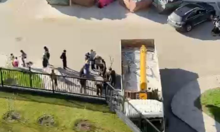 ​Трагедия во дворе столичного ЖК: грузовик насмерть сбил 6-летнего​ ребёнка