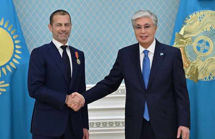 Токаев принял президента УЕФА Александера Чеферина в Астане