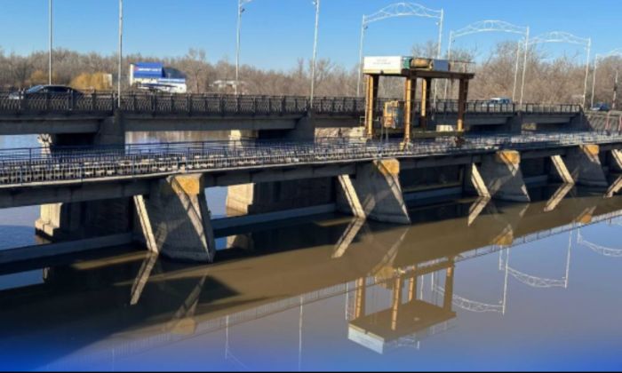 Паводковую воду направили в реки и озёра ЗКО