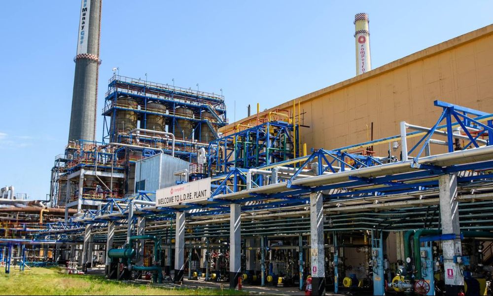нефтеперерабатывающий завод «Petromidia»/фото КМГ нефтеперерабатывающий завод «Petromidia»/фото КМГ