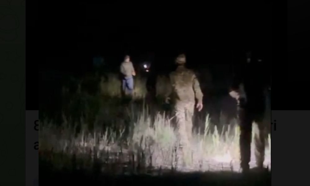 Поиски в степи/стоп-кадр с видео Поиски в степи/стоп-кадр с видео