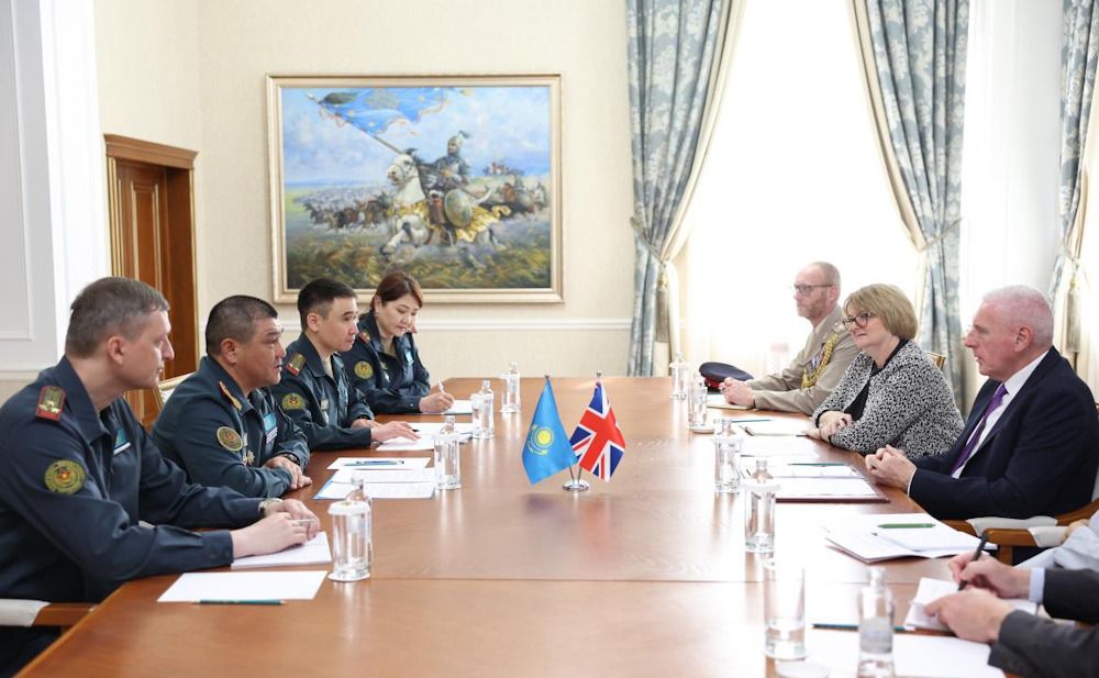 встреча руководства министерств обороны Великобритании и Казахстана, фото пресс-службы министерства обороны РК встреча руководства министерств обороны Великобритании и Казахстана, фото пресс-службы министерства обороны РК