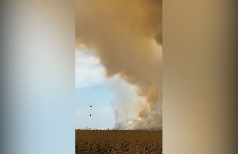 тушение пожара, стоп-кадр видео МЧС