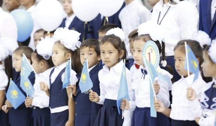 ГорОО Атырау: «Выпускные должны пройти без аниматоров и шествий»