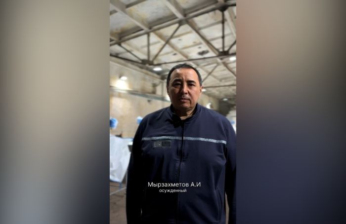 Экс-глава НПП Аблай Мырзахметов изготавливает биг-бэг мешки