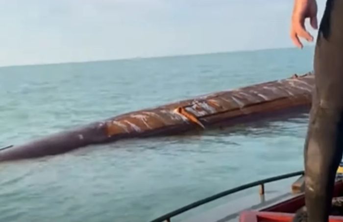 "Подводную лодку" обнаружили в Каспии