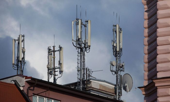 Качество интернета в Казахстане хотят повысить за счёт установки базовых станций без согласия жильцов