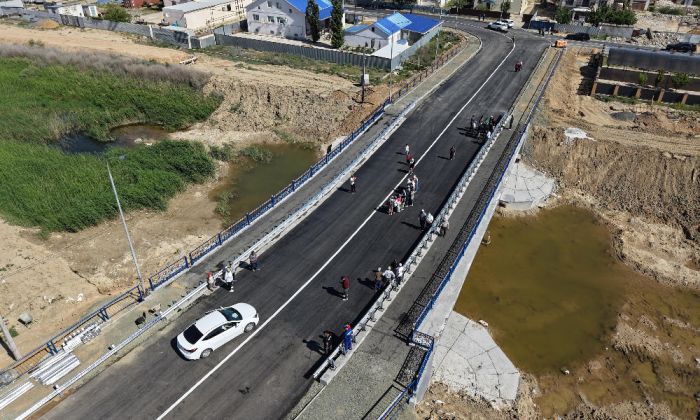 В Кульсары завершена реконструкция моста, пострадавшего от паводка