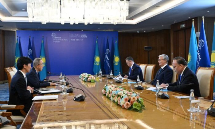 Президент встретился с председателем Глобального института зелёного роста Пан Ги Муном