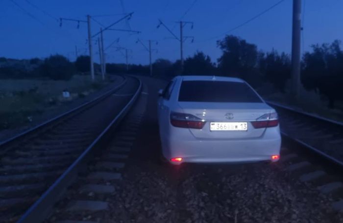 Брошенное авто остановило поезда: ЧП на перегоне Састөбе – Ынтымақ