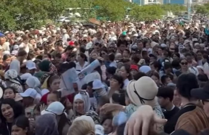 Бесплатное мороженое обернулось хаосом в Актау