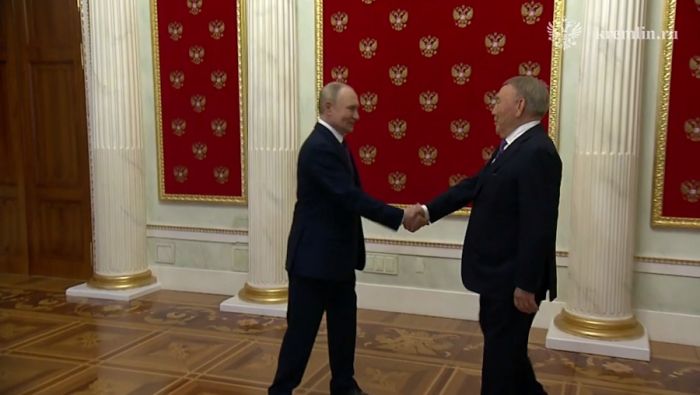 Визит Назарбаева в Москву носил личный характер - пресс-секретарь первого президента