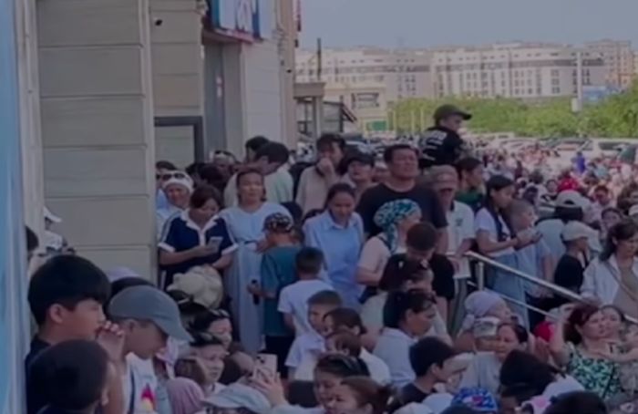 Роза Рымбаева извинилась за давку в Актау