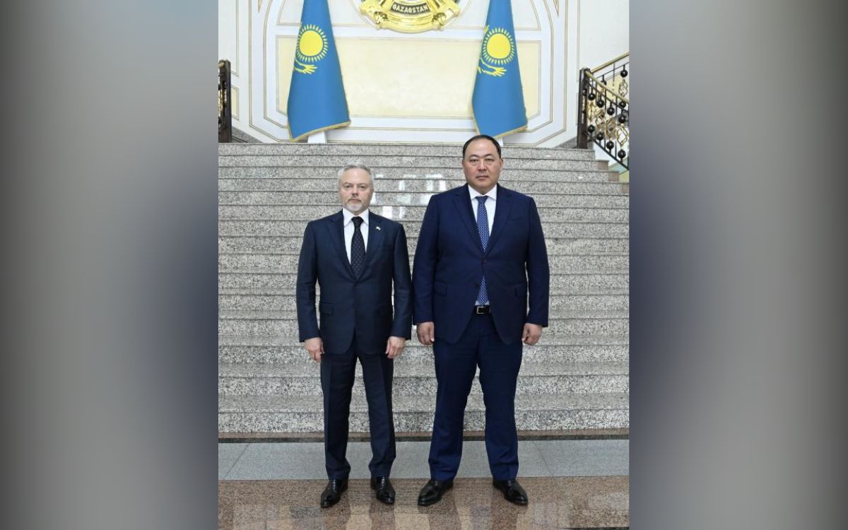Посол Украины в Казахстане Виктор Майко (слева) и вице-министр иностранных дел РК Конуспаев, фото МИД РК