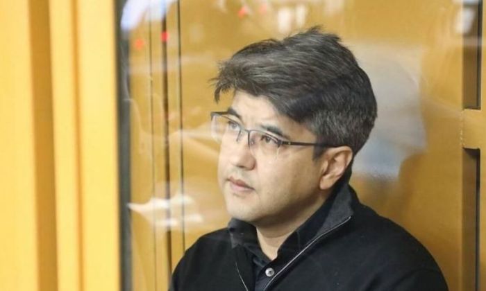 Суд в Астане отказал Бишимбаеву в снижении алиментов на троих детей