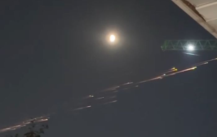 Яркое свечение в небе над Астаной: что это было?