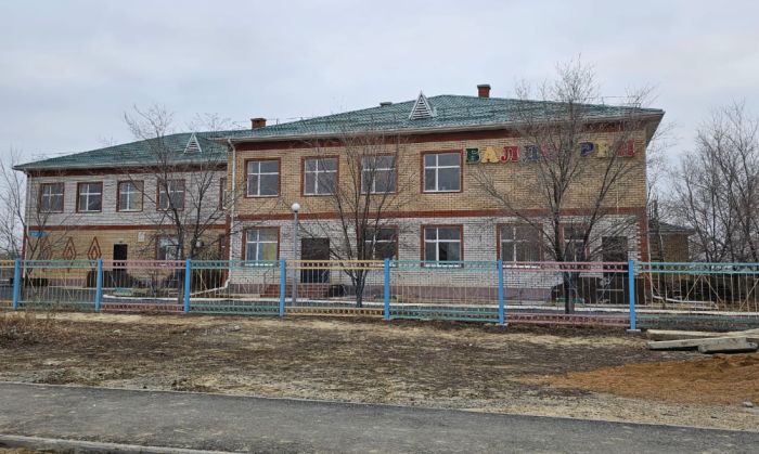 Хлам за 605 миллионов: в Шокпартогае сносят новый детсад