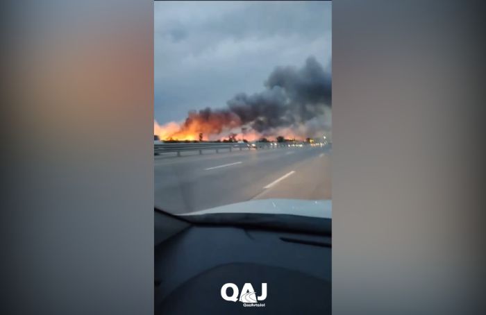 В Алматинской области перекрыта трасса из-за пожара