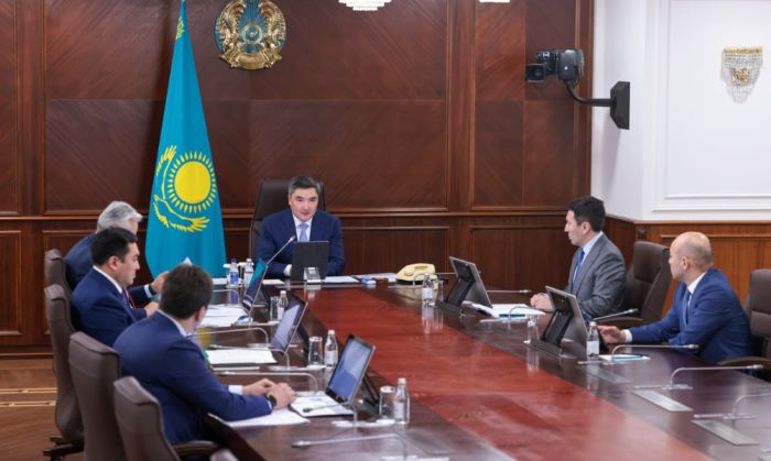 Бектенов потребовал ускорить реализацию соглашений с Китаем и запустить новые проекты в регионах