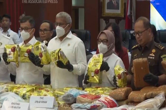 Казахстанцы задержаны в Индонезии в рамках операции против наркотиков