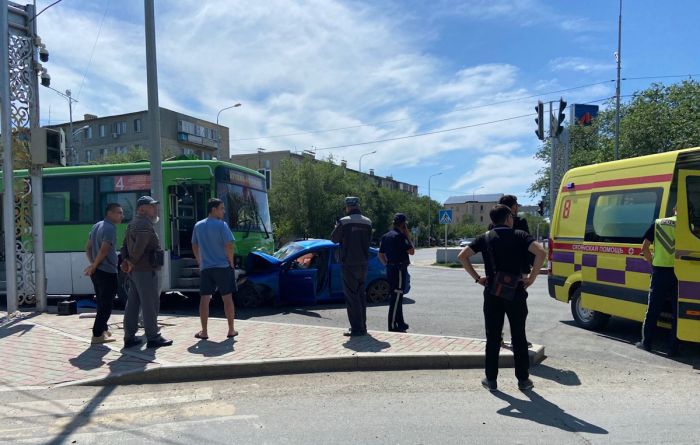 ДТП в Атырау: пострадали четверо, в том числе ребёнок