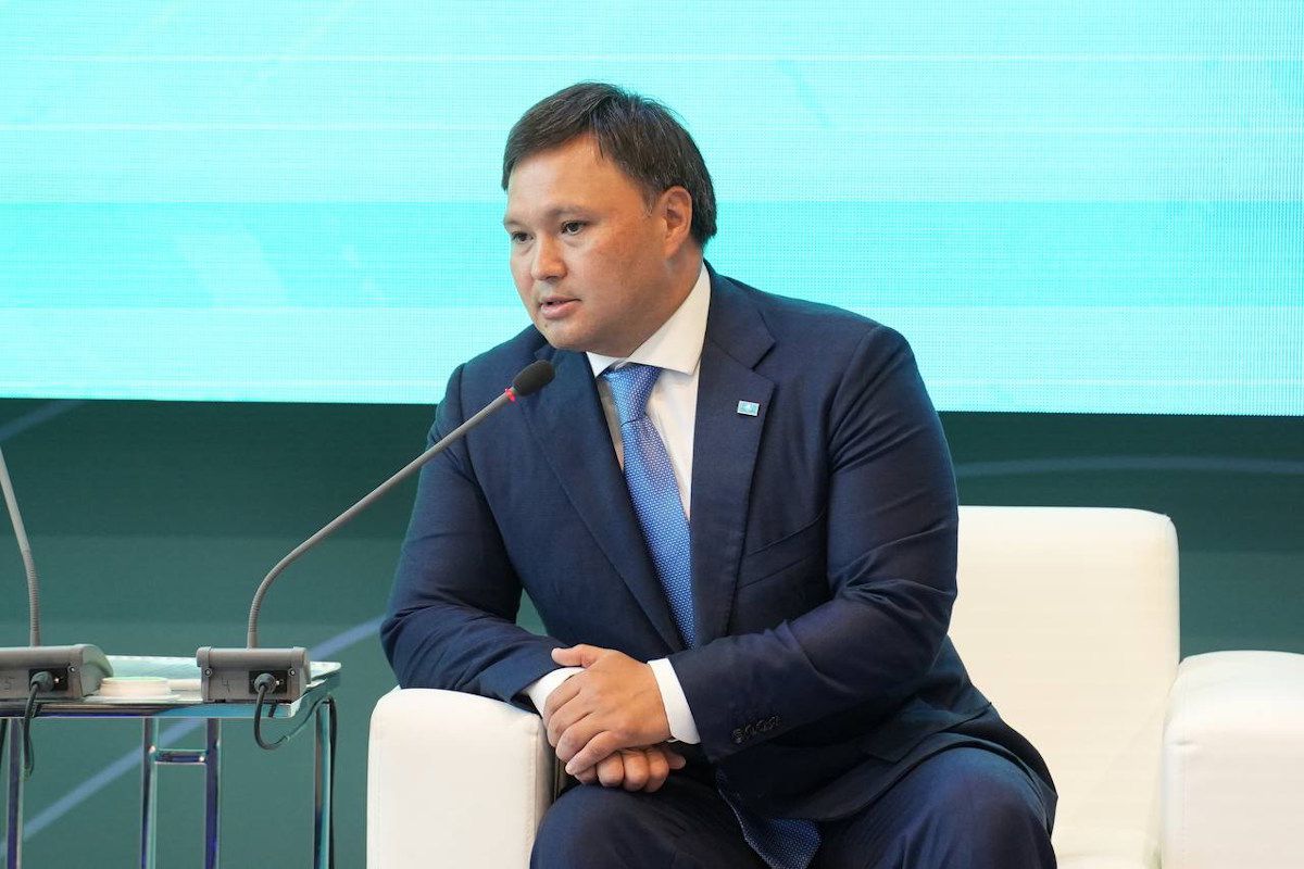 Асхат Хасенов принимает участие в нефтяном саммите, фото пресс-службы КМГ