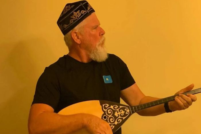 Хит "Kazakhstan" оказался делом рук австралийца: история любви к домбре