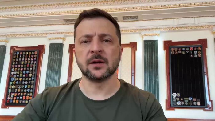 Приостановка поставок вооружений из США: Зеленский сделал заявление