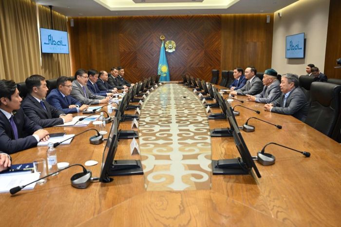 Мангистау построит в Семее Дом дружбы - подарок к 180-летию Абая