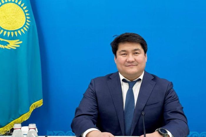 Травмы головы и переломы рёбер: замакима Алматинской области пострадал в ДТП