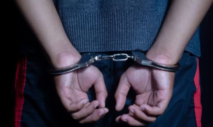 Житель Атырау "поговорил" на 15 суток в Шымкенте