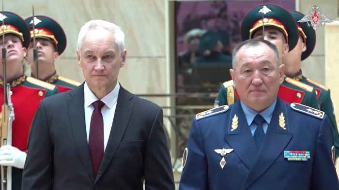 Министры обороны Казахстана и России провели переговоры