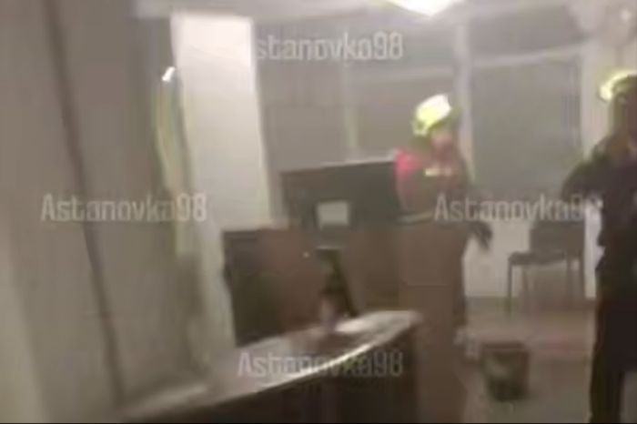 Дом Министерств в Астане атаковали с зажигательной смесью