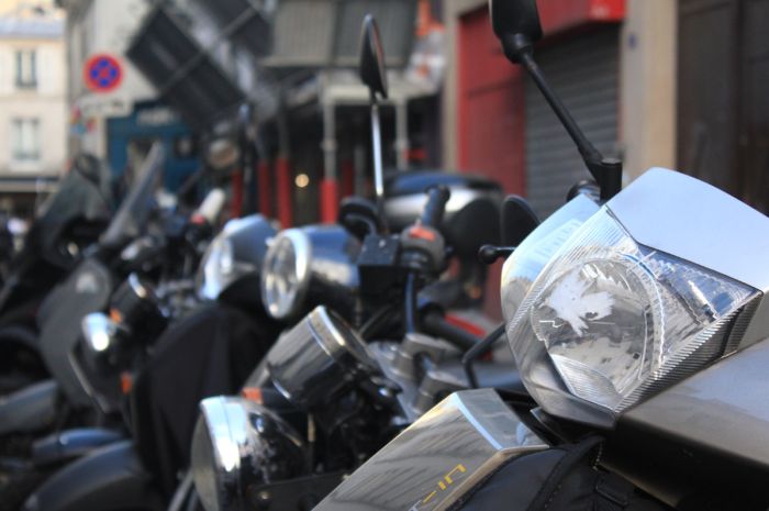 Подростку - год условно и полтора года без прав, маме - штраф