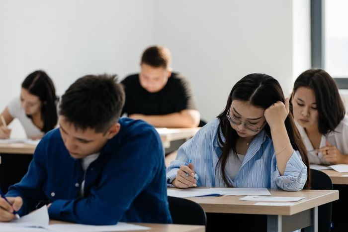 Российский вуз начал приём студентов в Атырау без ЕНТ