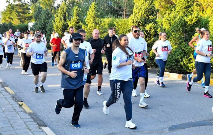 Temirtau Run 2025: вечерний забег объединил сотни участников в честь Дня металлурга