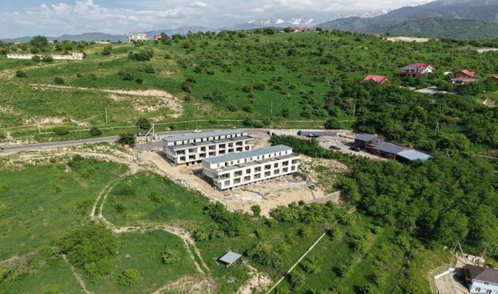 В предгорьях Алматы сносятся жилые дома