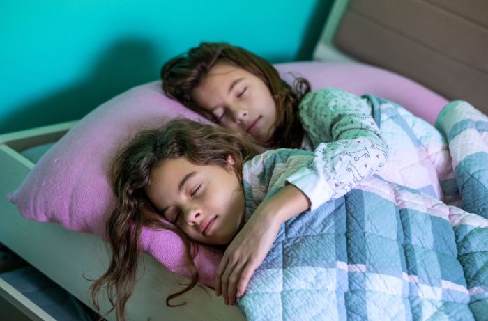 Голый мужчина забрался в номер к спящим девочкам под Актау: родители требуют наказания