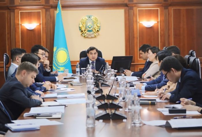 В Казахстане хотят повысить доверие к госаппарату