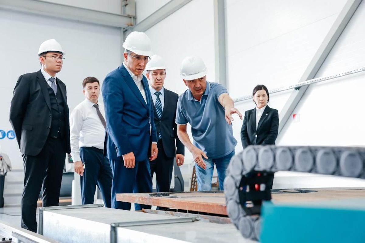 визит вице-министра труда на предприятие по производству мешков FFS/фото РСК