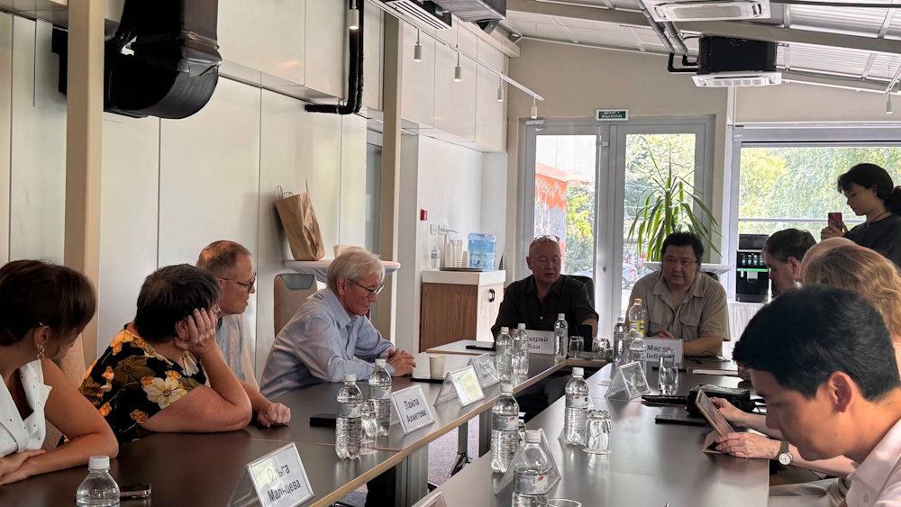 участники круглого стола