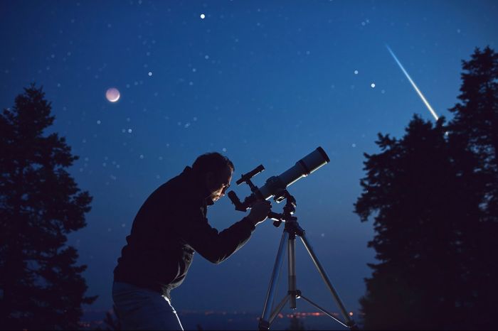 Метеорный спектакль в небе Казахстана: когда и где наблюдать Персеиды