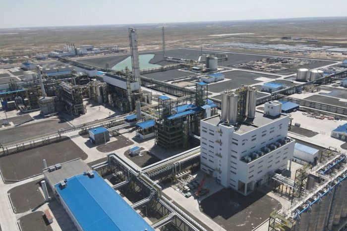 Нефть, газ и полипропилен: чем живёт промышленность Атырау в 2025 году