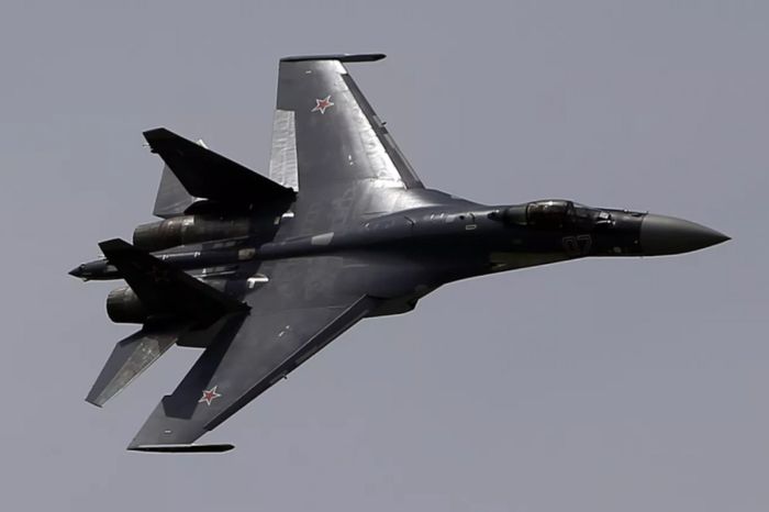 ВСУ поразили 5 российских истребителей в Крыму, один полностью уничтожен