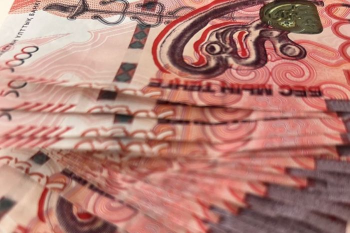 «Теория относительности» тенге: почему ослабевает нацвалюта и чего ждать дальше