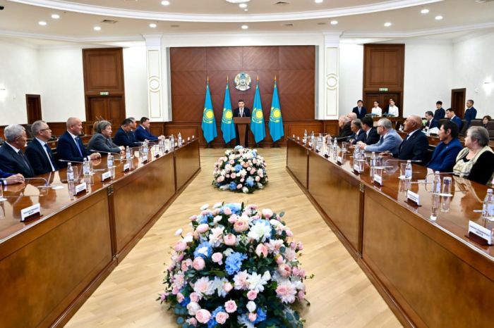 ​Впервые введено звание «Заслуженный строитель Казахстана»: Бектенов вручил награды от имени президента