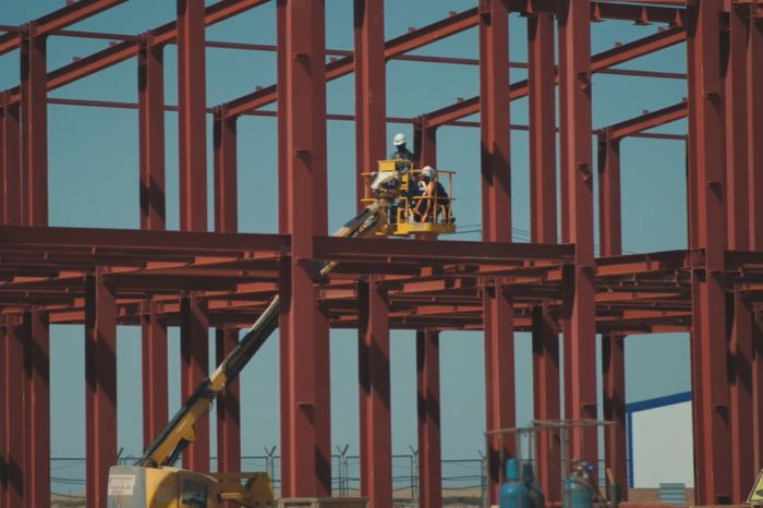 QazaqGaz проверил ход строительства газоперерабатывающего завода на Кашагане