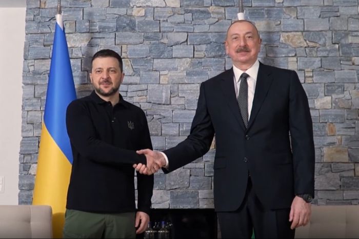 Баку пригрозил вооружить Украину после ударов РФ по объектам SOCAR