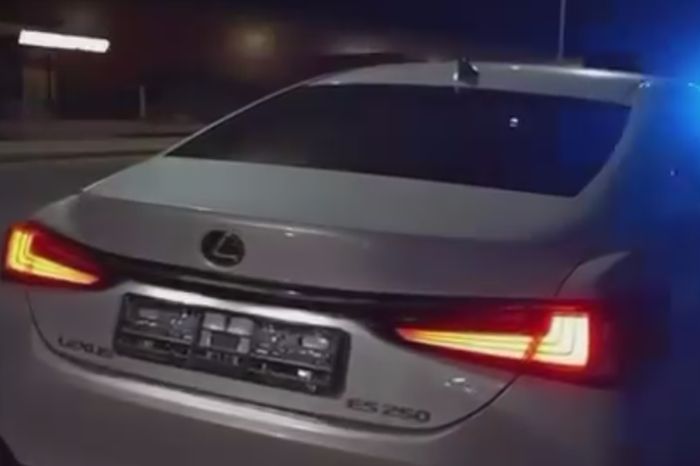 В Атырау водитель Lexus подделал госномер, чтобы штрафы шли другому